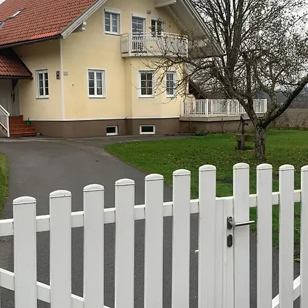 Loretto Wolzing-Fischering